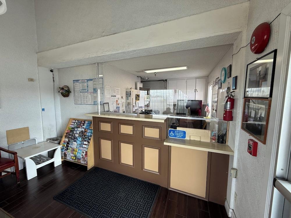 New Budget Inn photo 3