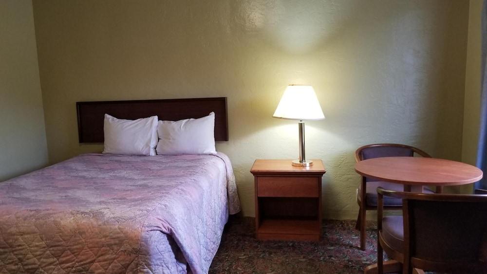 Quick Stop Motel photo 28