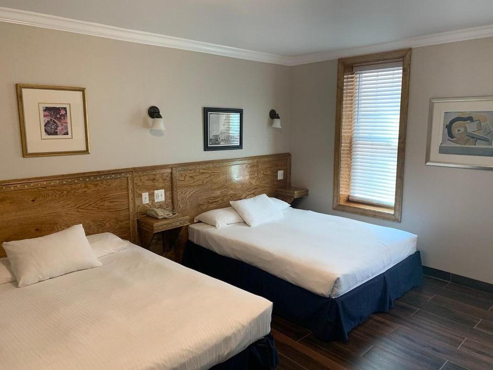 District Hotel photo 18