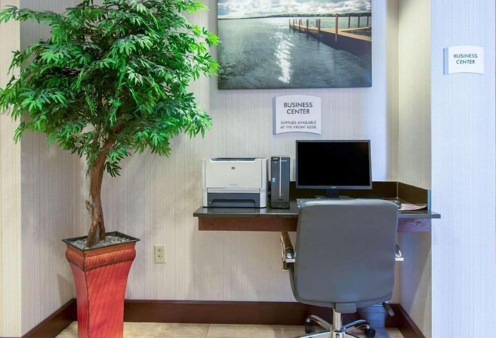Executive Inn photo 16