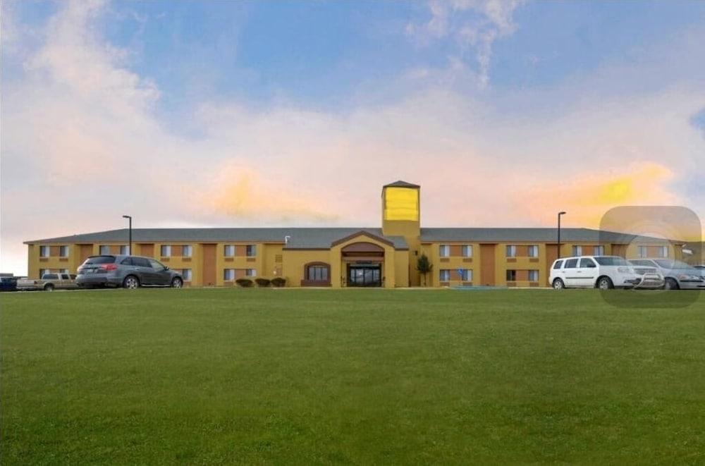 Pronghorn Inn photo 1