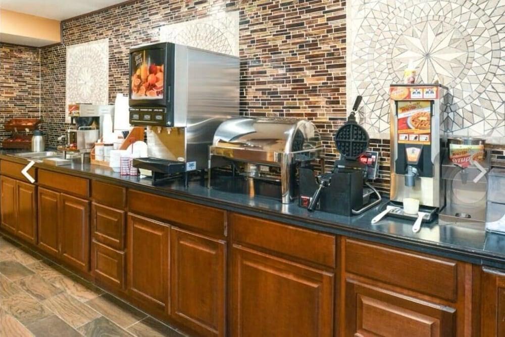 Pronghorn Inn photo 16