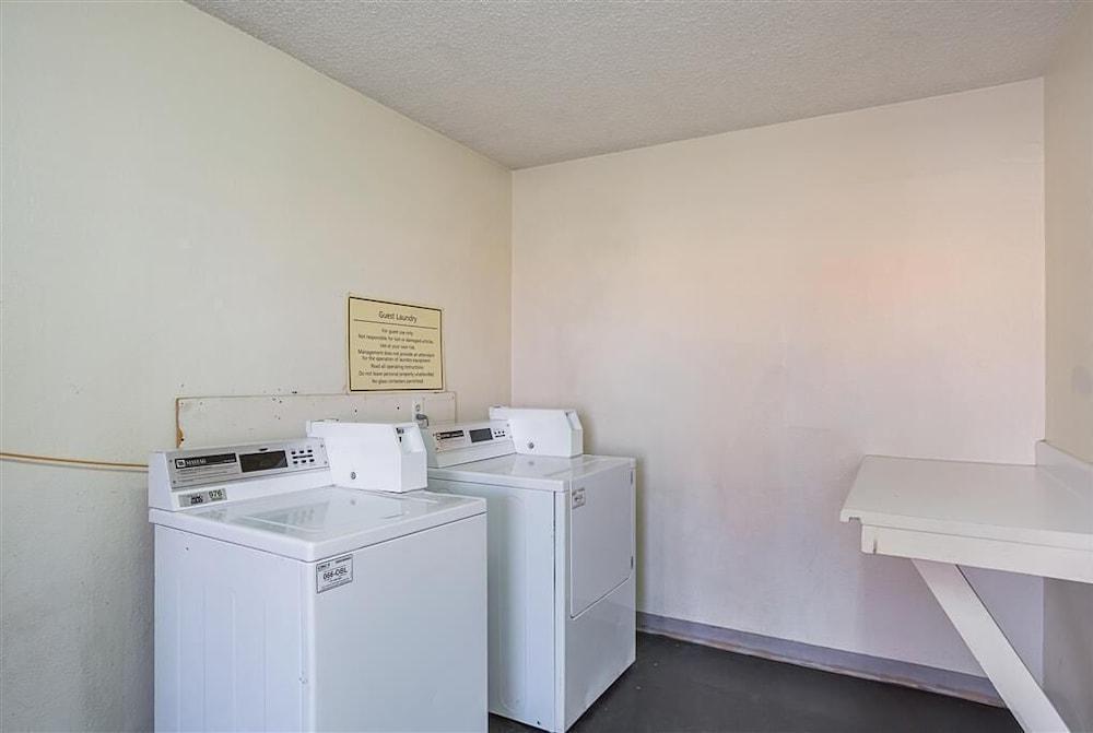 San Mateo Inn photo 34