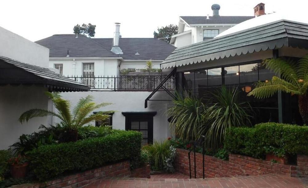 Pine Inn photo 33