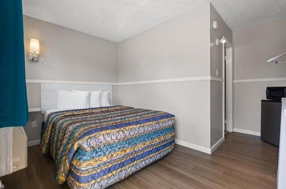 Beach Bum West-O Motel photo 9
