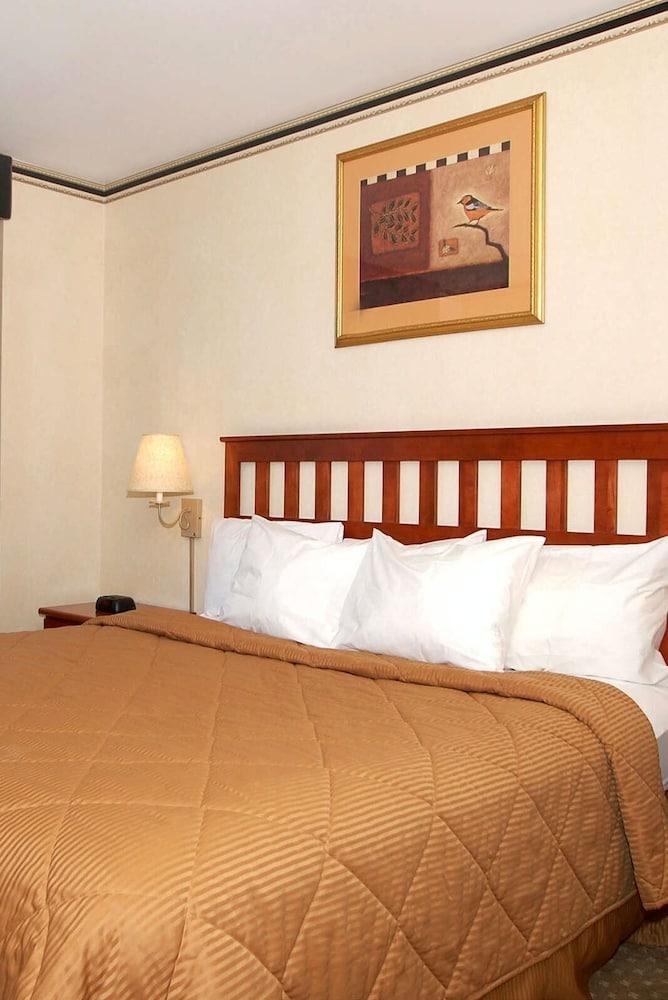 Crescent Hotel photo 6