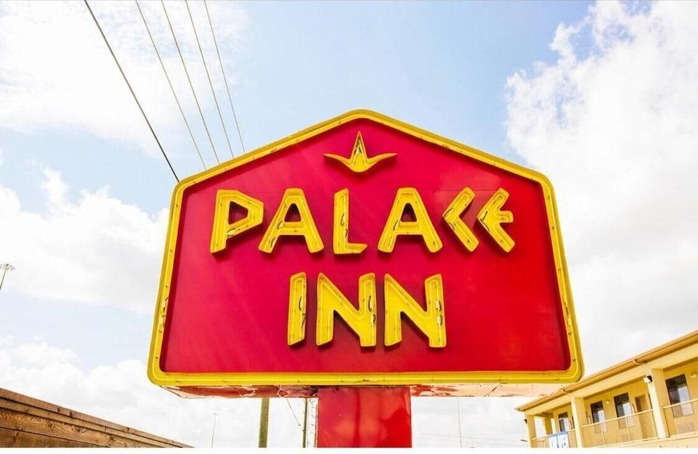Palace Inn Conroe photo 22