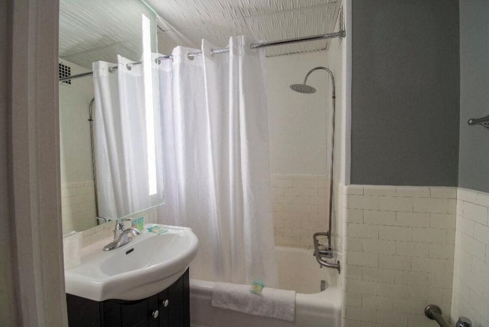 The Androy Hotel - Superior Duluth photo 11