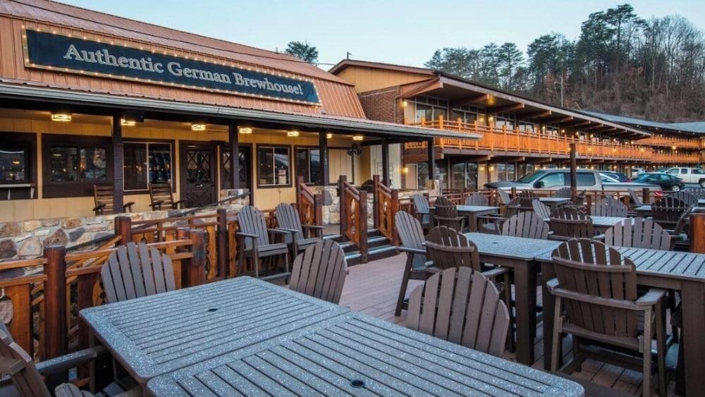 Westgate wild Bear Inn photo 10