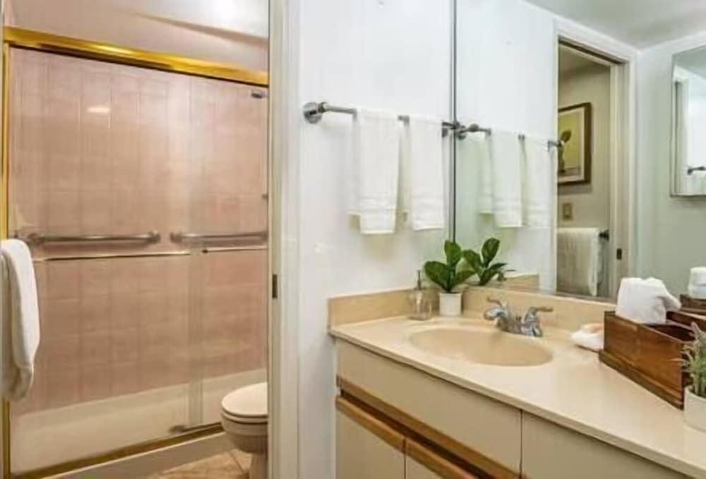 Signature Residences at Maui Banyan photo 40