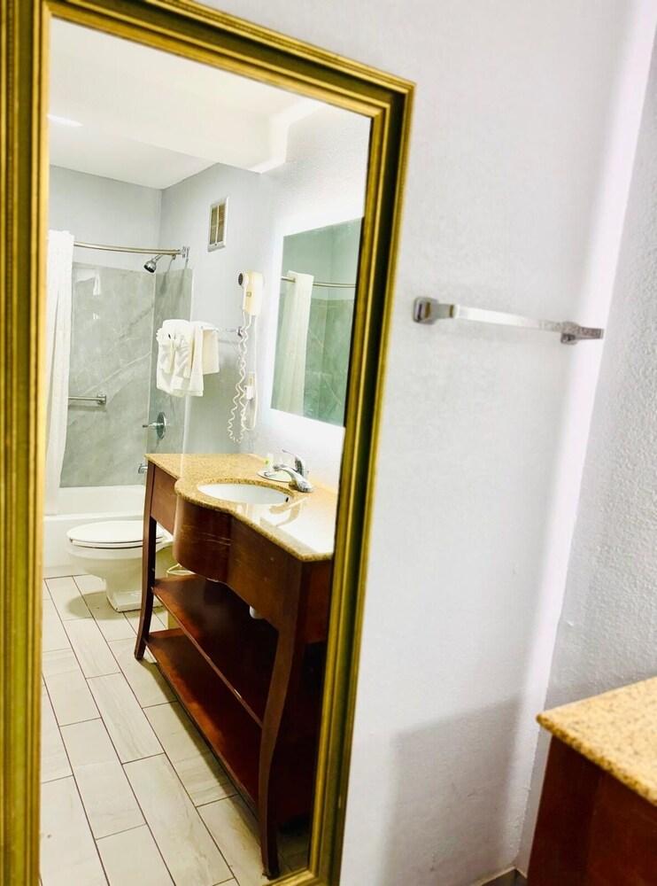 VIP INN AND SUITES photo 25