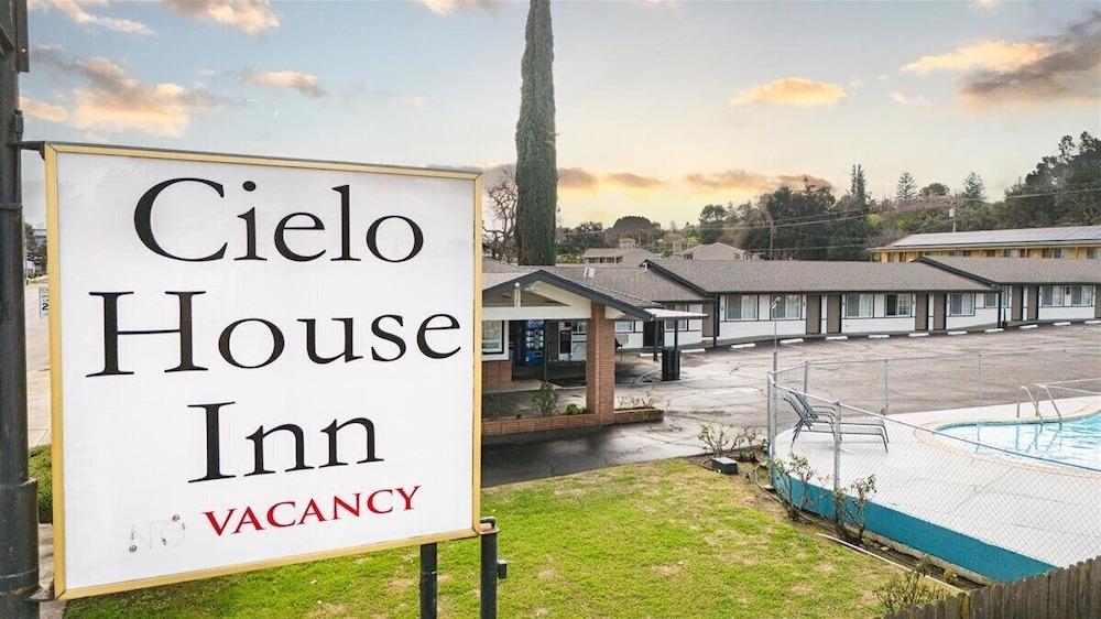 Cielo House Inn photo 12