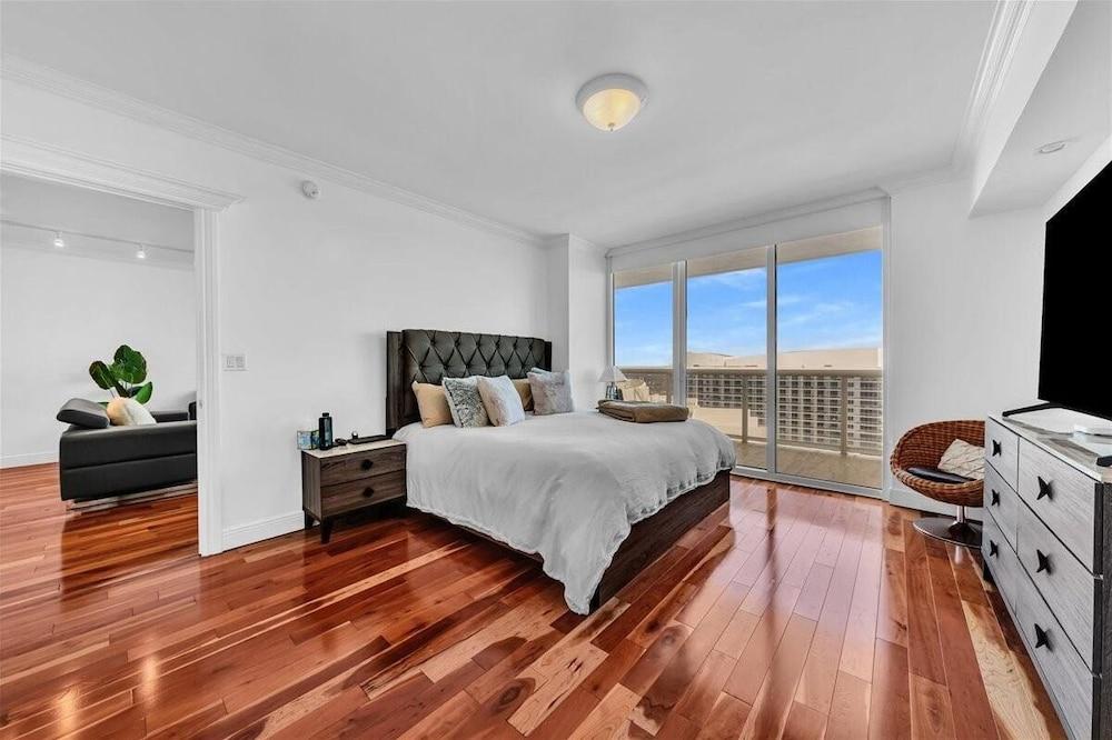 South City Suites photo 8