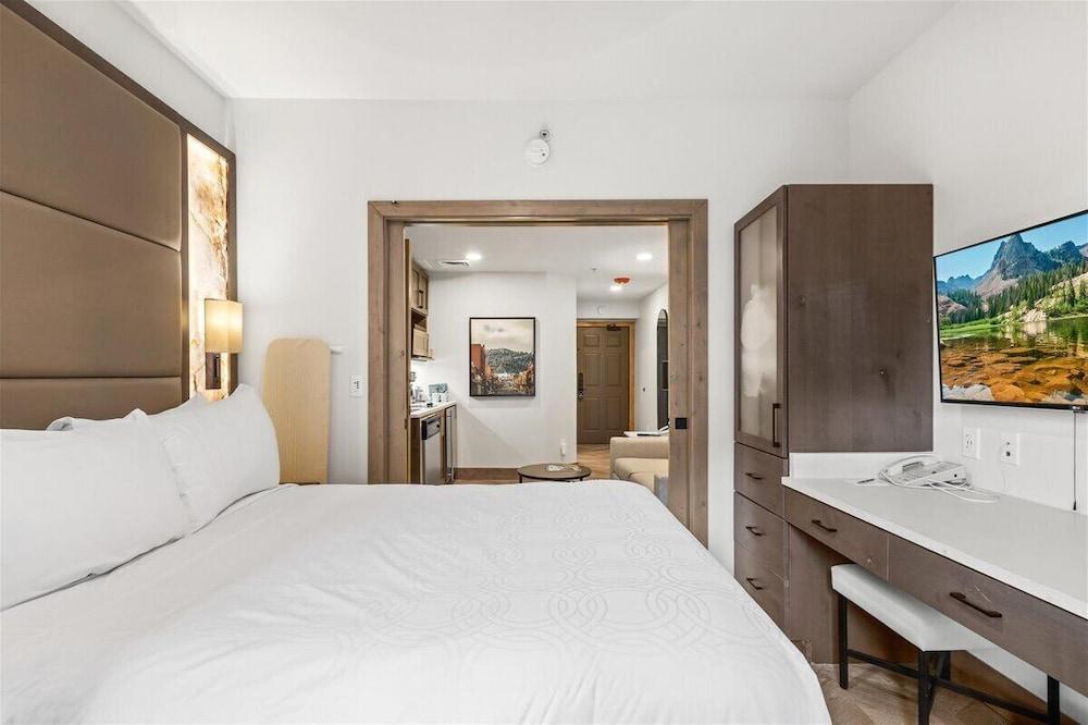 Westgate by Canyons Village Rentals photo 17