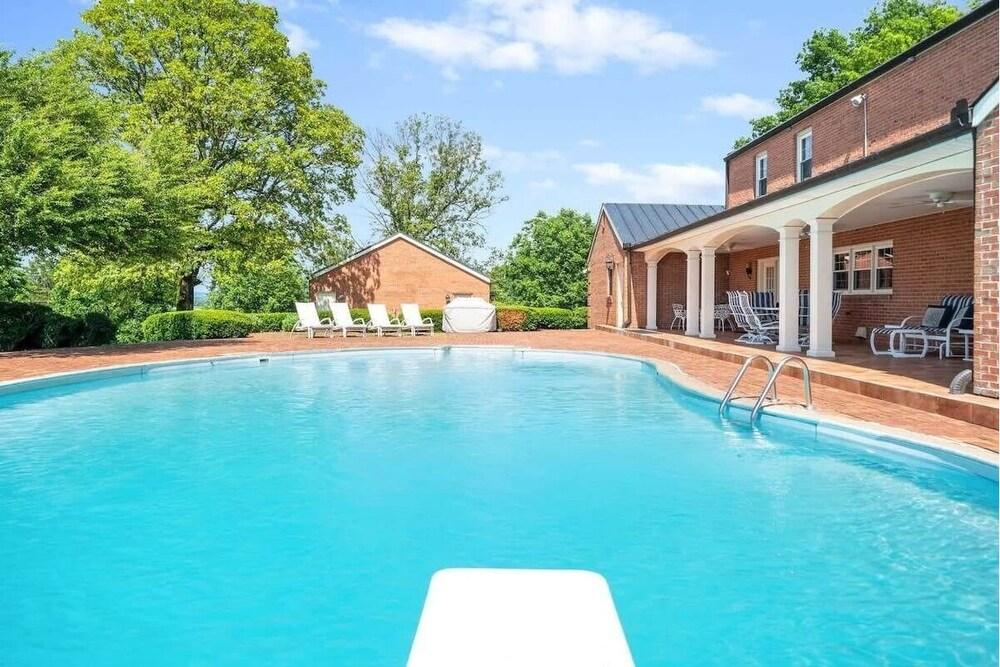 Oak Hill House photo 36