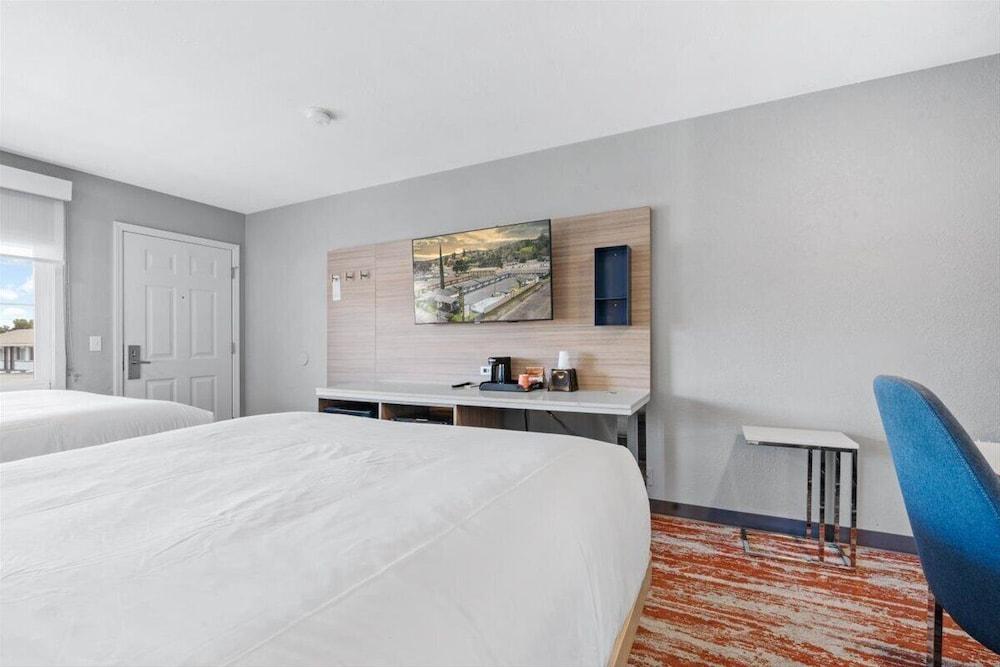 Cielo House Inn photo 34