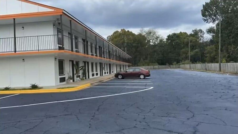 Economy Hotel Montgomery photo 5