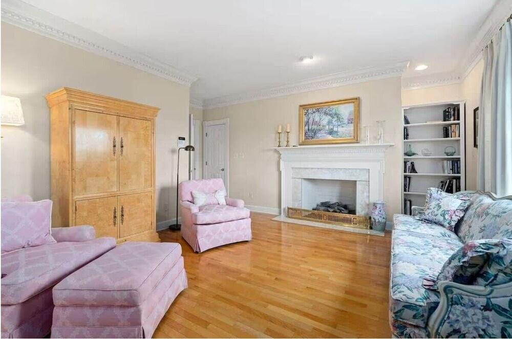 Oak Hill House photo 15