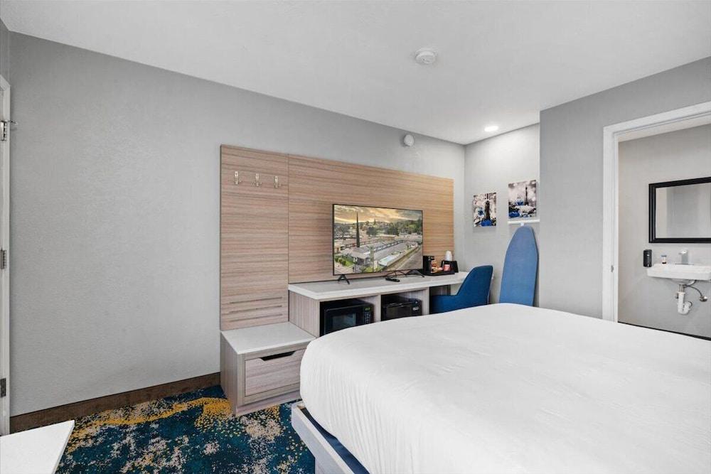 Cielo House Inn photo 24