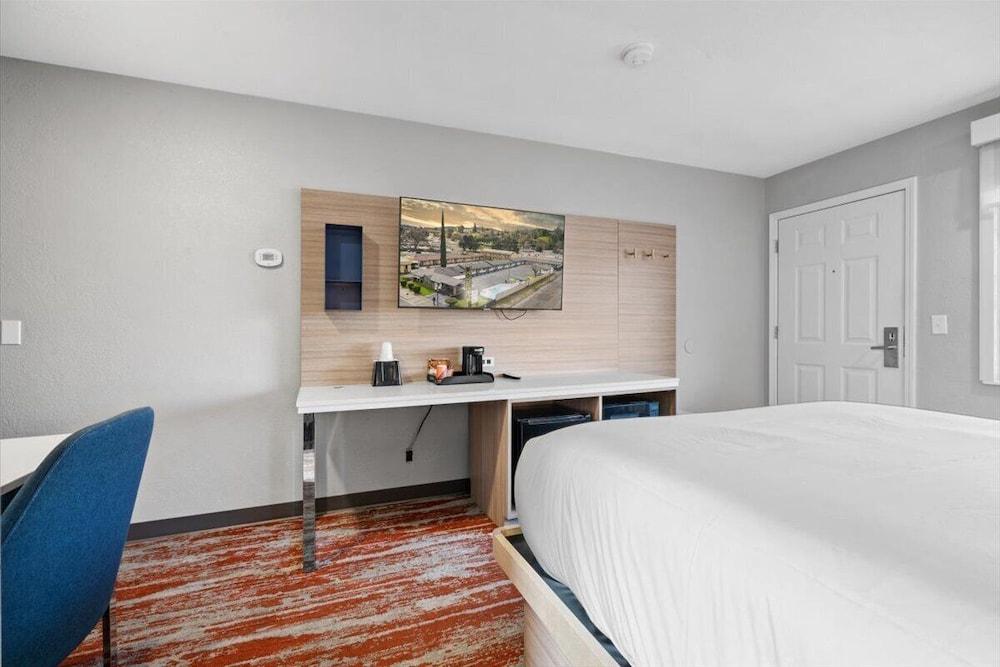 Cielo House Inn photo 33