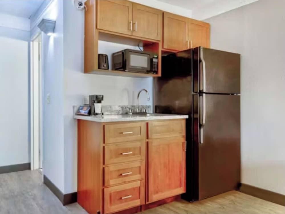 Home Place Suites photo 14
