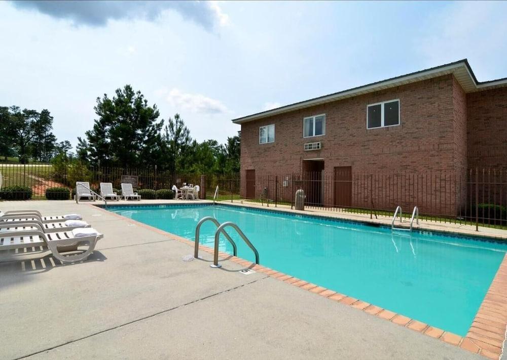 Americas Best Value Inn Wiggins photo 30