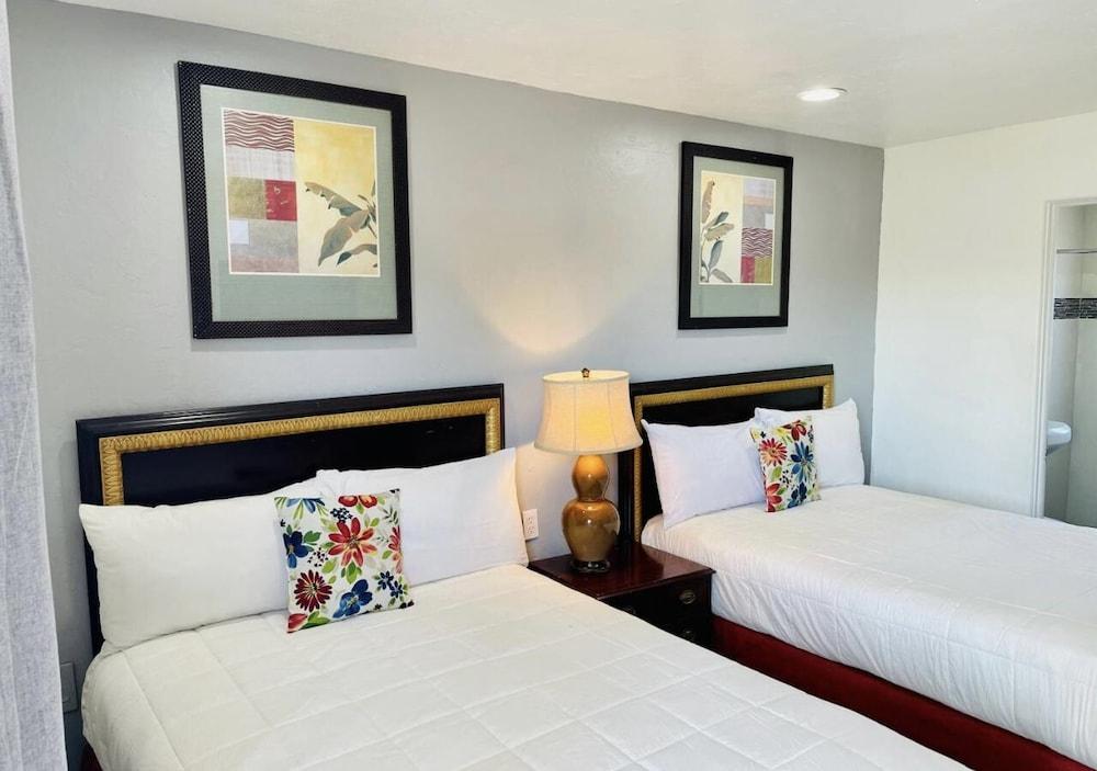 Siesta Inn photo 3