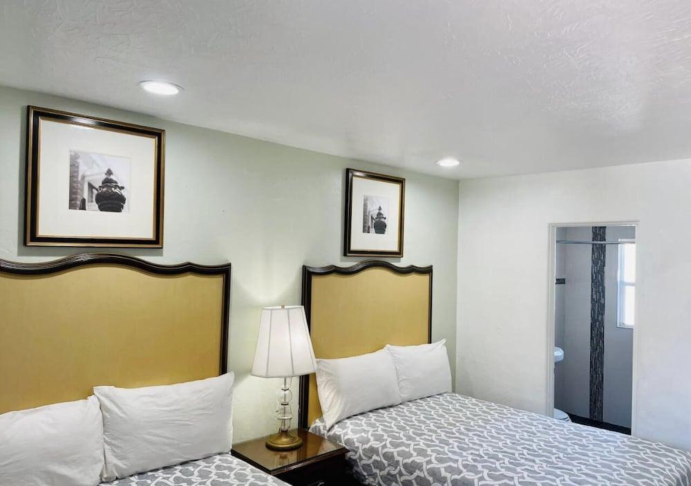 Siesta Inn photo 7