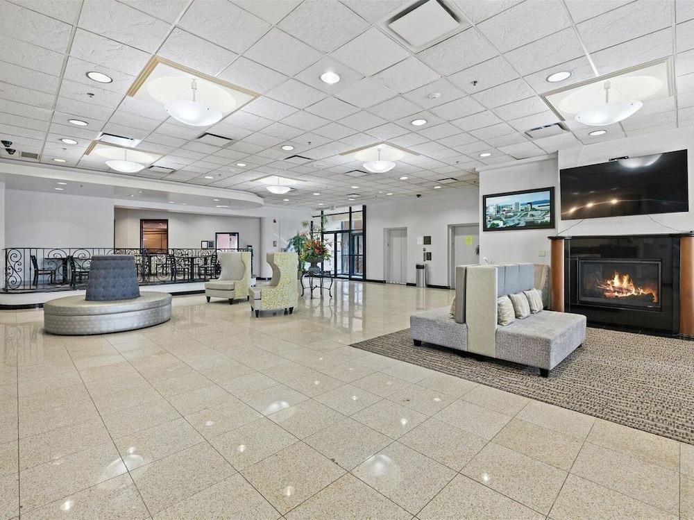 Best Western Plus Downtown Tacoma photo 13