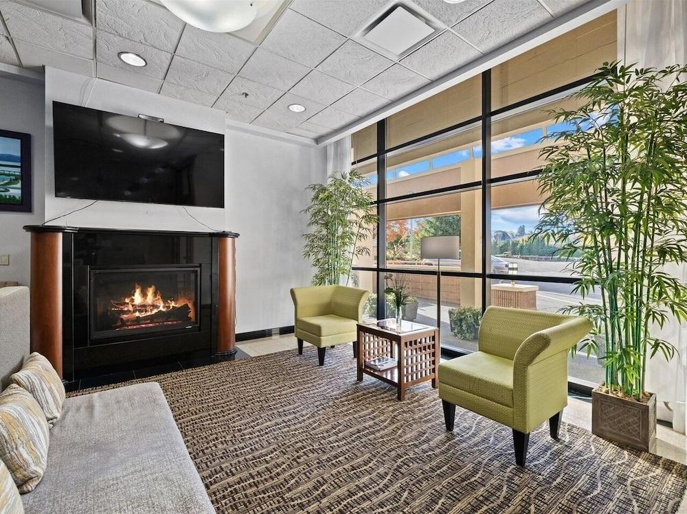 Best Western Plus Downtown Tacoma photo 12