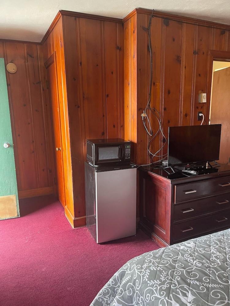 RIDGEWAY INN photo 6