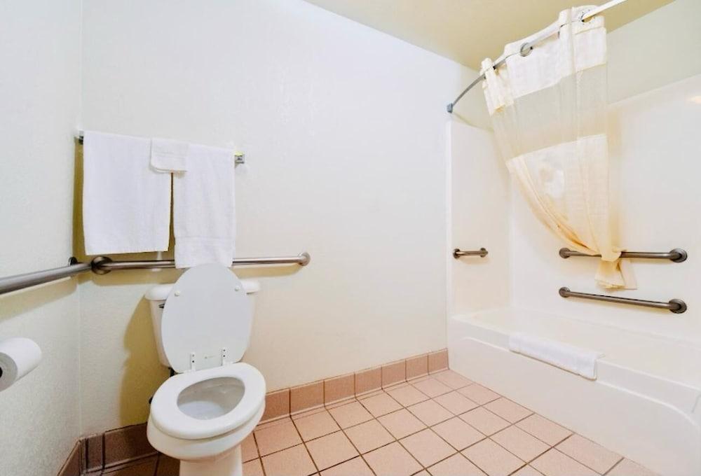 Comfort Crest Inn photo 7