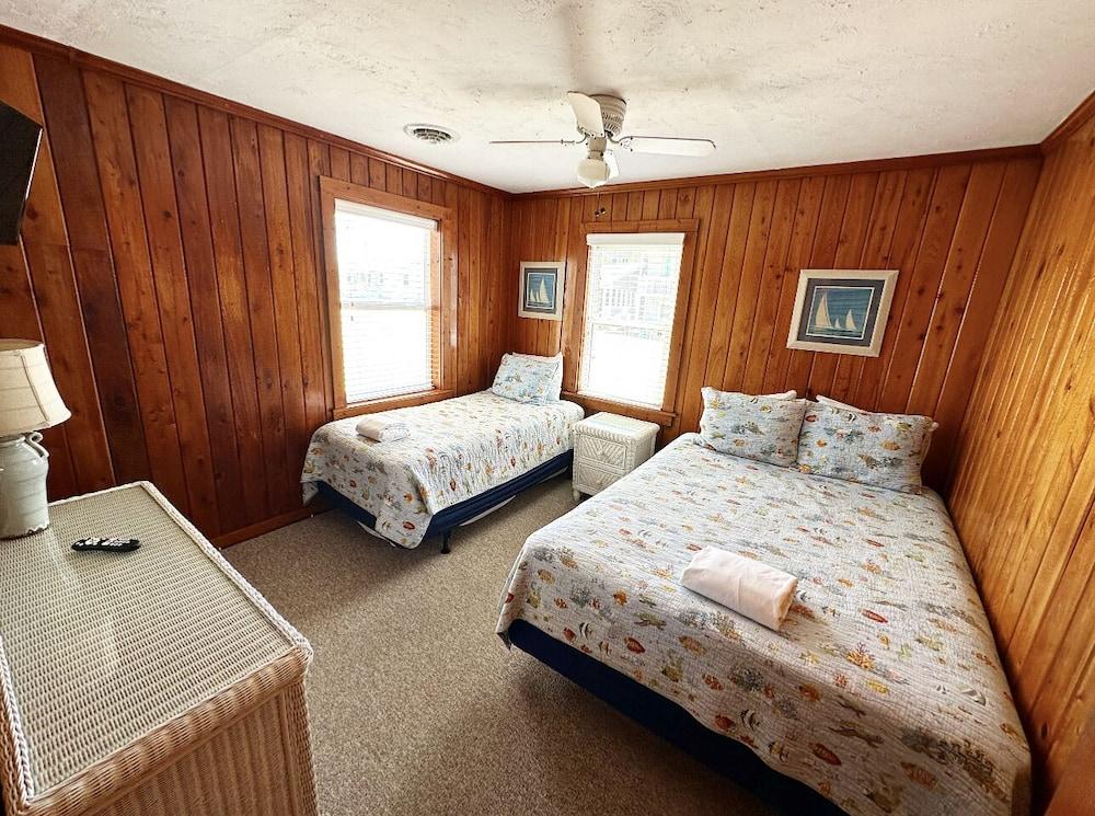 SandSpur Ocean Cottages photo 53