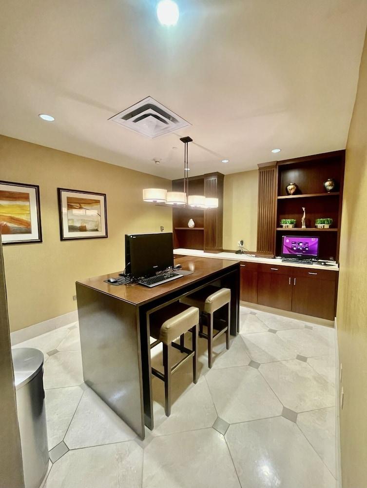 Brandywine Plaza Hotel photo 5
