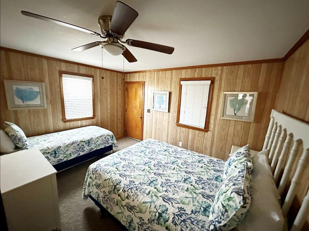 SandSpur Ocean Cottages photo 63