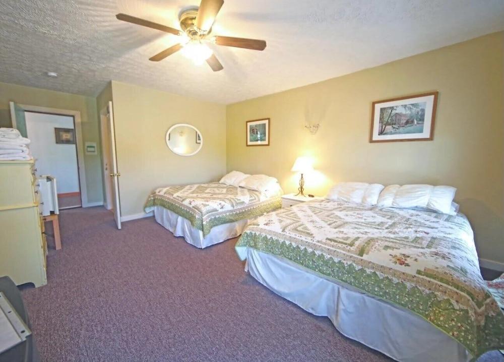 The Hayden Creek Inn photo 5