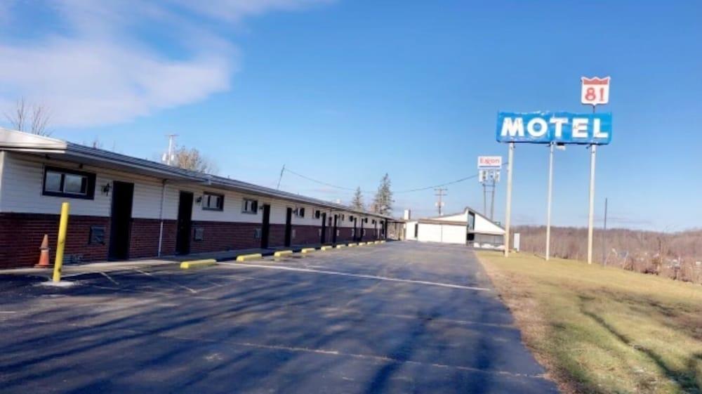 Motel 81 photo 1