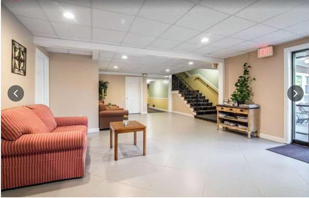 Tilton Lodge Inn and Suites photo 2
