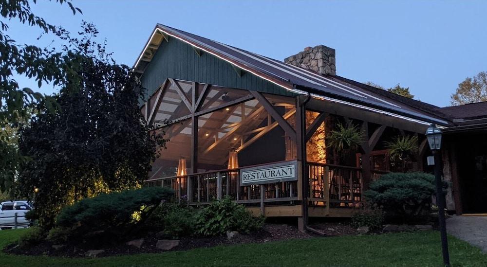 Foggy Mountain Lodge photo 18