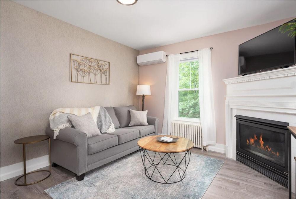 TuckAway Suites at East Branch photo 14