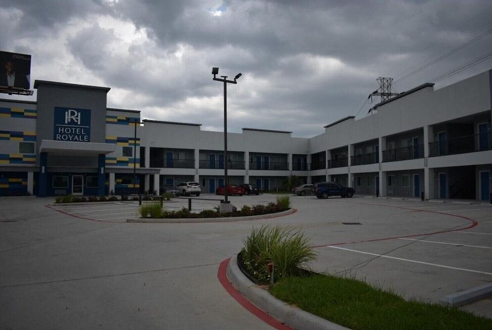 Hotel Royale IAH Airport North Houston I-45 photo 5