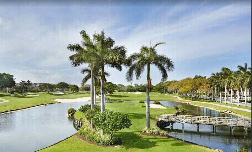 Bungalows at The Boca Raton photo 33