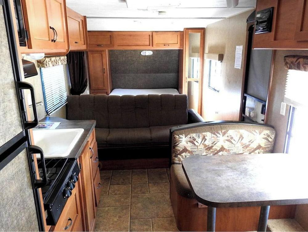 Shadow Hills RV Resort photo 5