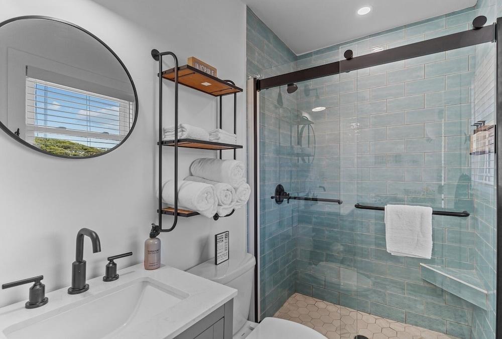 The Beach House Motel & Suites photo 24