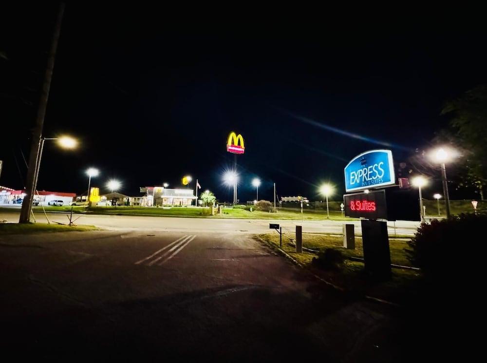 express inn photo 8
