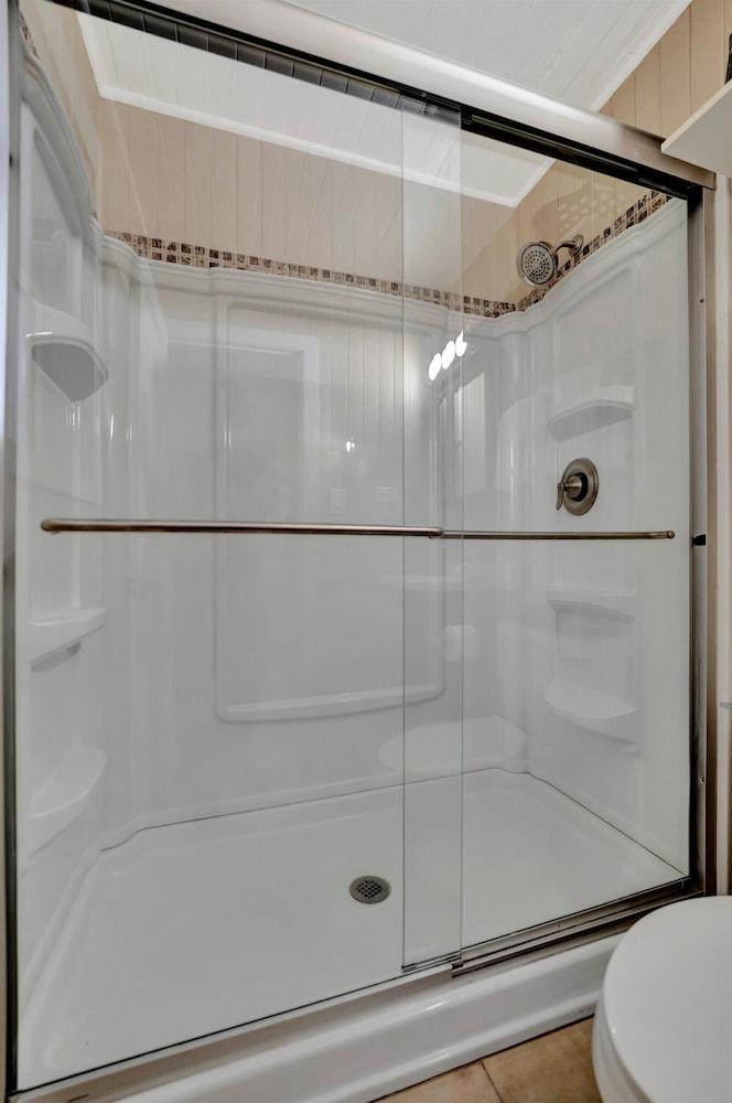 Stones Throw Beachfront Luxury Suites photo 29