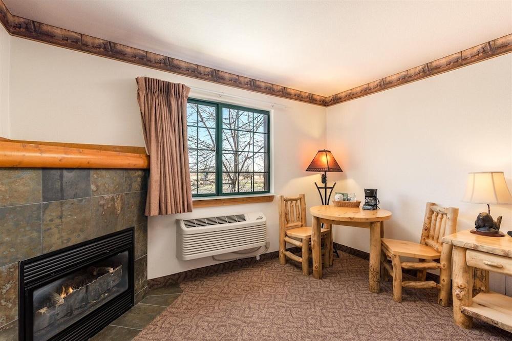 Grand Bear Resort at Starved Rock photo 14