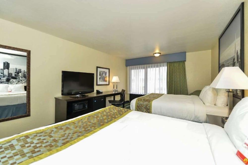 Super 8 by Wyndham Vallejo/Napa Valley photo 23