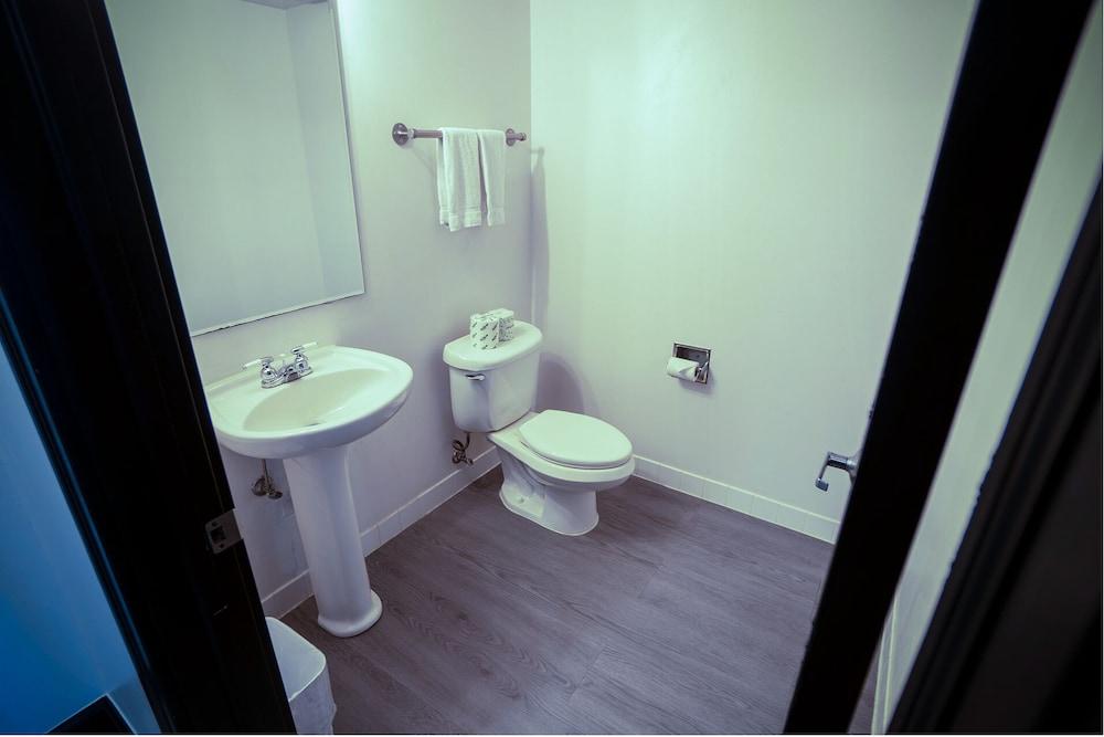 Nuks Executive Suites photo 79