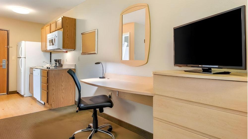 Birch Hill Suites South Bend photo 6
